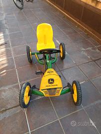 quad berg John Deere da 4 a 10 anni