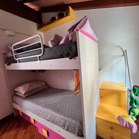 Cameretta Letto a castello con scale e contenitivo