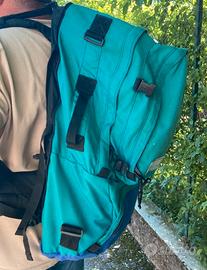 Zaino da escursioni in montagna