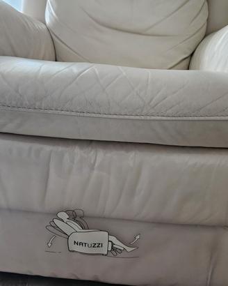 DIVANO E POLTRONA IN PELLE