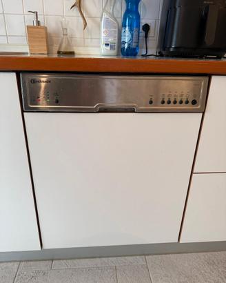 Lavastoviglie incasso Bauknecht 60 cm funzionante
