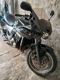 moto Kawasaki