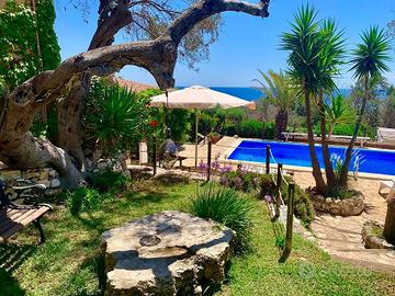 Villa in Puglia Salento con piscina vista mare