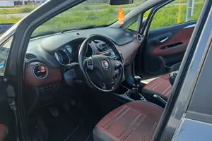  fiat punto evo 1.4 benzina 77 CV anno 2010 