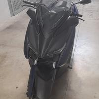 Yamaha X-Max 125