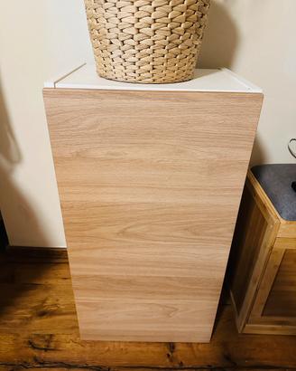 Stiloso comodino bianco + legno