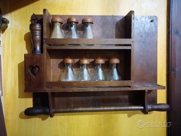 Portaspezie Vintage in Legno Rustico