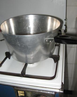 Tegame in alluminio diametro cm. 24 pari al nuovo