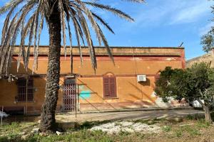 Casa con cantina e terreno- zona TorrelungaPuleo