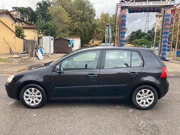 VW Golf 5 1.6 FSI