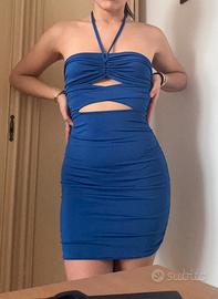 Vestito blu elettrico perfetto per l’estate