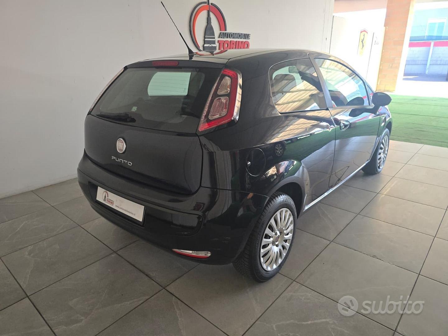 Fiat Grande Punto 2011 photo 4