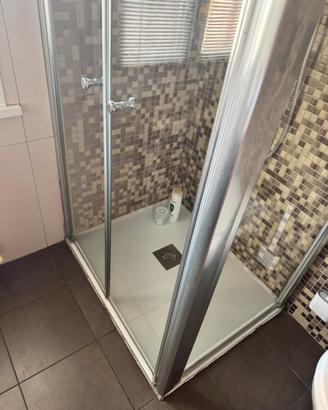 Box doccia con ante a saloon