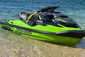 Moto d'acqua Sea-Doo RXT-X 300 - 300 HP, 3 posti