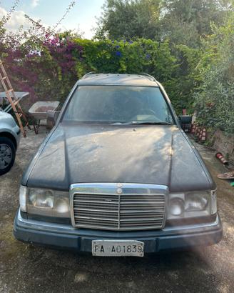 Ricambi Mercedes 300 TE24 1990