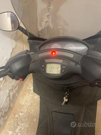 MOTO PIAGGIO HEXGON