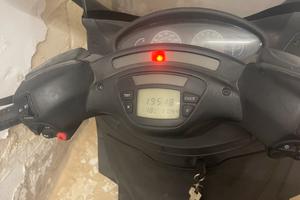 MOTO PIAGGIO HEXGON