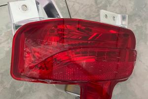 Faro fendinebbia posteriore destro Opel zafira tou