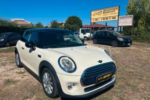 MINI Mini 4ª serie (F56) Mini 1.5 Cooper D Hype