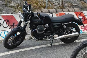 Moto Guzzi V7