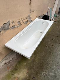 Vasca bagno in vetroresina