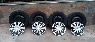 4 Gomme Invernali NOKIAN 215/55 R16 con Cerchi