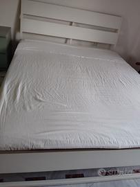 Letto matrimoniale ikea