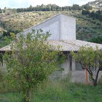 Trabia San Nicola l'Arena. Fabbricato con terreno