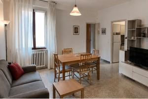 Trilocale-Firenze Zanobi-con terrazzo