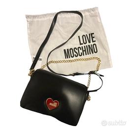 Borsa love moschino nera con cuore rosso