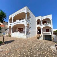 Villa bifamiliare - Surano