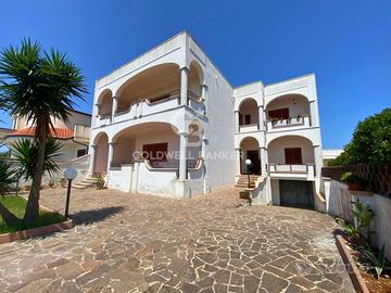 Villa bifamiliare - Surano