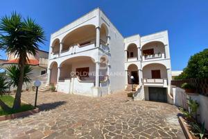 Villa bifamiliare - Surano