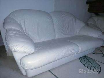 Divano e poltrona pelle Chateau D'ax