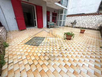Appart. con terrazzo Via Marchesella Rif.G204