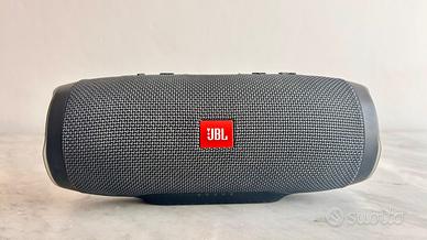 JBL charge essential