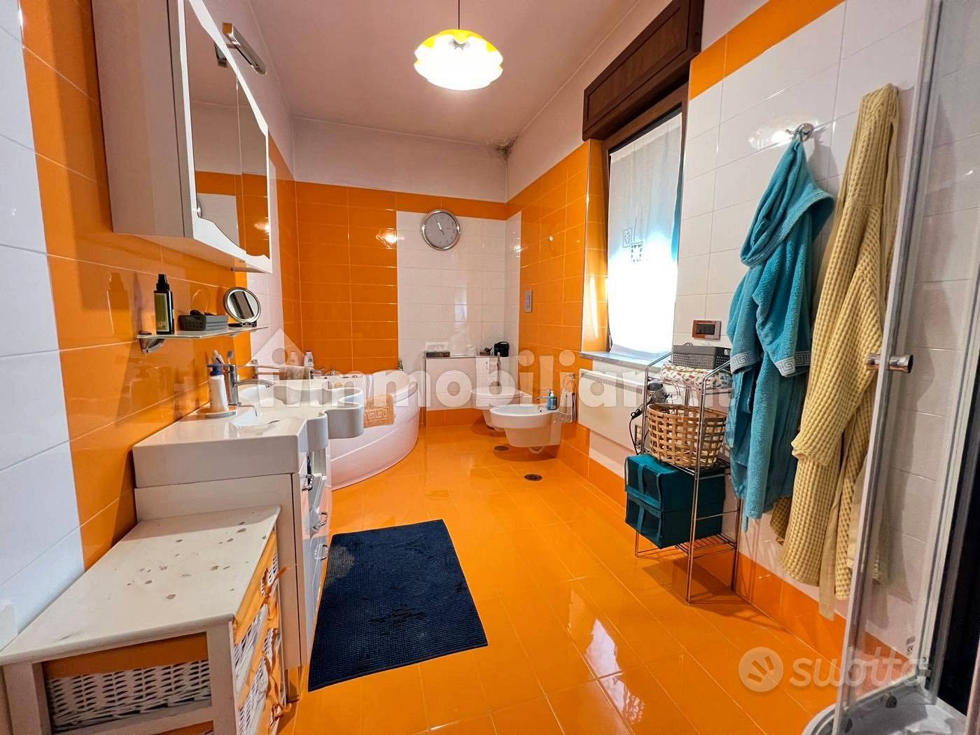 Varcaturo - Villa singola su 3 livelli - Vista 5
