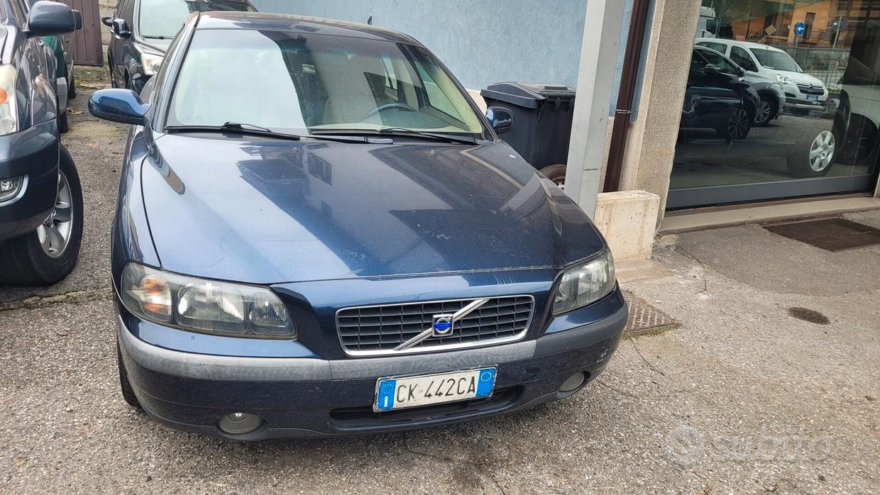 Volvo S60 2.4 benzina ..