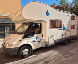 Camper Ford Transit mansardato