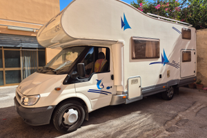 Camper Ford Transit mansardato