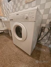 Lavatrice Ignis LOE 6051 - 6 Kg 600 Giri
