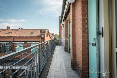 duplex di 5locali ampie metrature con due box