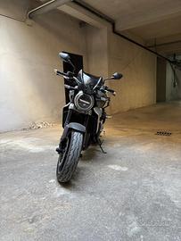 Moto honda c b 1000 r