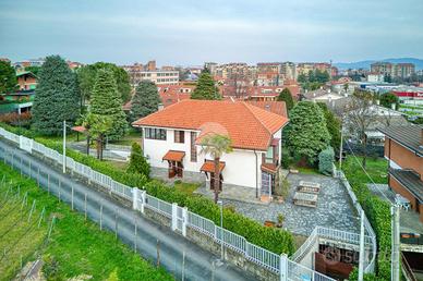 VILLA SINGOLA A RIVOLI