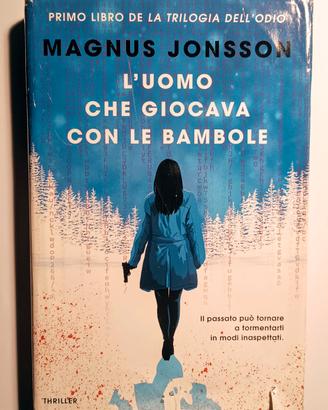 🇸🇪 M. JONSSON -L'uomo che giocava con le bambole