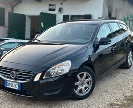 Volvo V60 D4 GEARTRONIC MOMENTUM KMCERT GARANZ