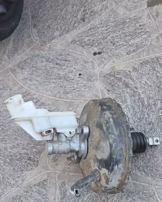 pompa freni e polmone per nissan pixo e suzukialto