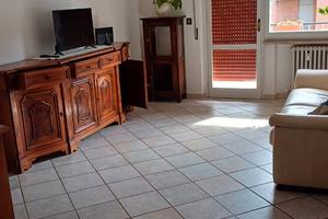 si affittano camere a studenti - zona Elce