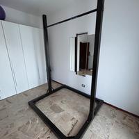 Attrezzo per trazioni e muscle up
