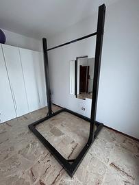 Attrezzo per trazioni e muscle up